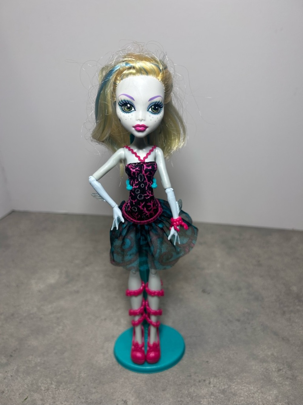 Poupée Monster High LAGOONA BLUE poupée classe de danse par Mattel